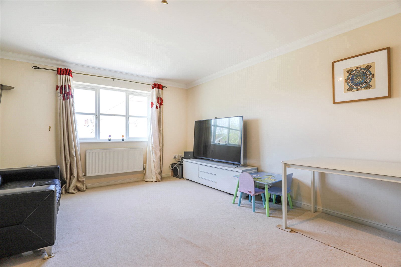 3 bed terraced house to rent in Elm Lawns Close, Avenue Road, St. Albans, Hertfordshire, AL1  - Property Image 3