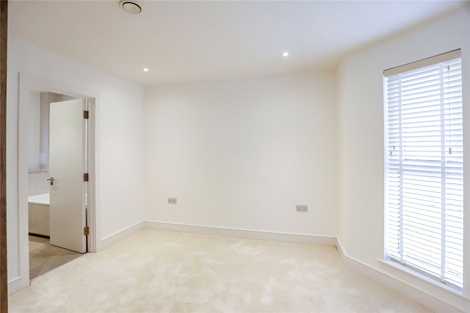 2 bed apartment to rent in Butlers Yard, Drovers Way, St. Albans, Hertfordshire, AL3 - Property Image 4