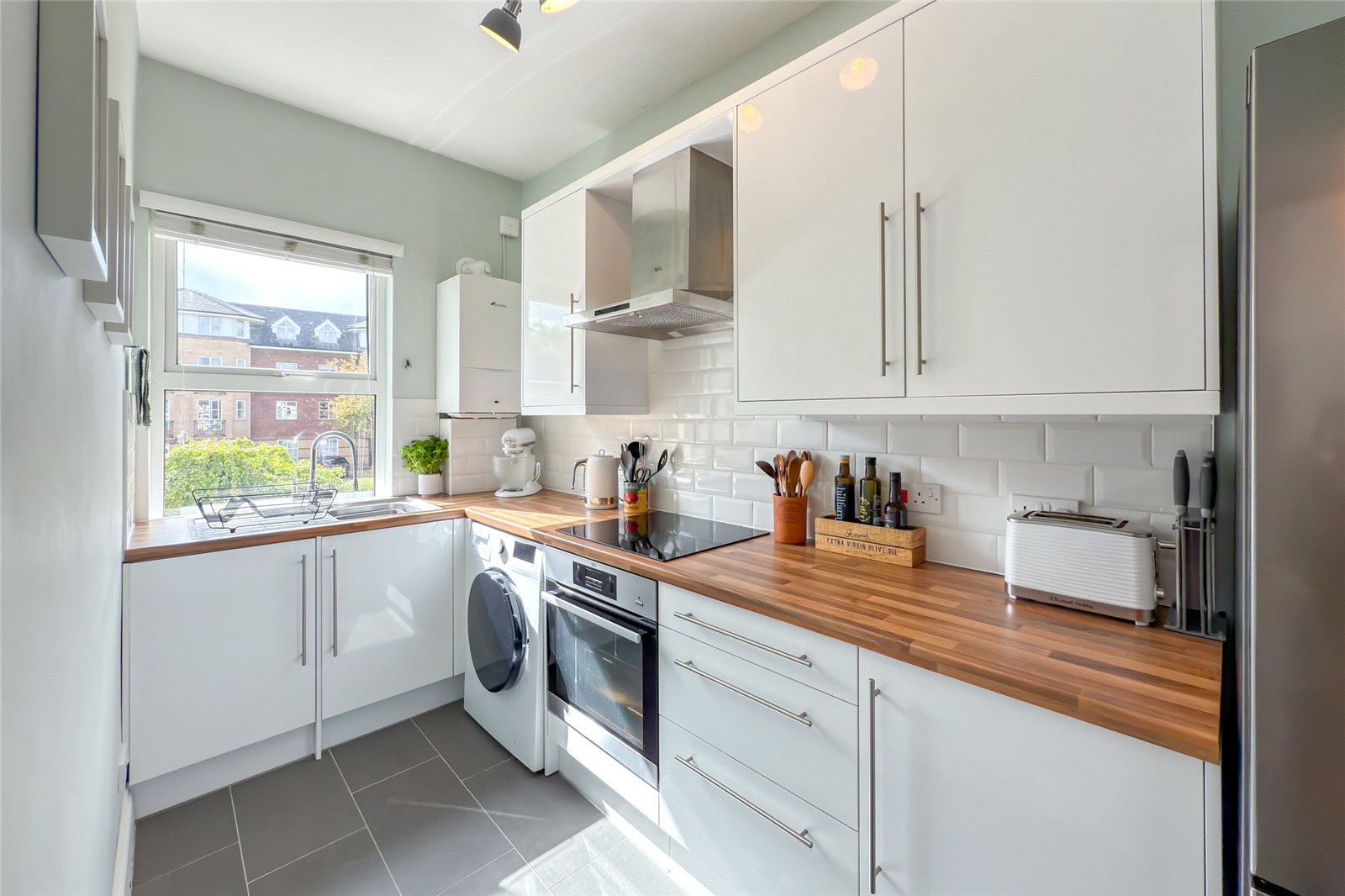 1 bed apartment for sale in Albanian Court, Camp Road, St Albans, Herts, AL1  - Property Image 4