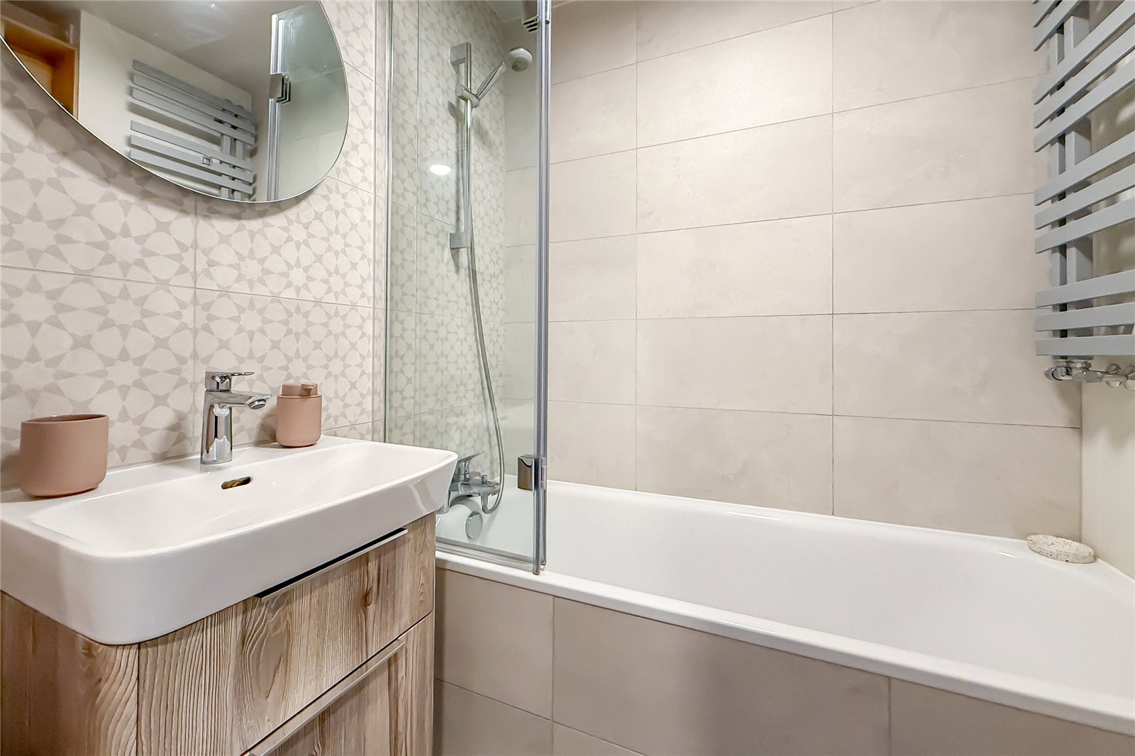 2 bed terraced house for sale in High Grove, St Albans, Hertfordshire, AL3  - Property Image 10