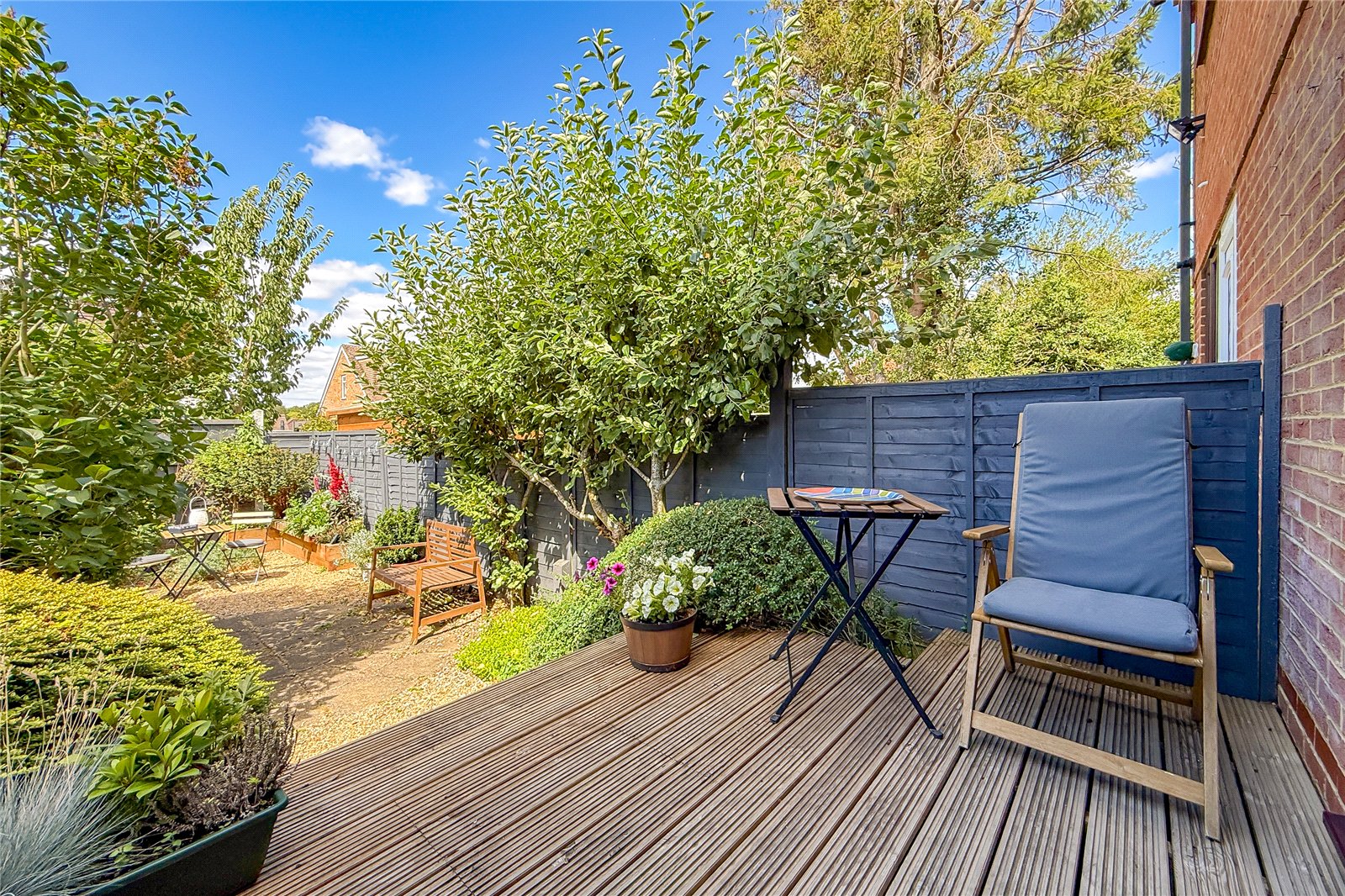 2 bed terraced house for sale in High Grove, St Albans, Hertfordshire, AL3  - Property Image 11
