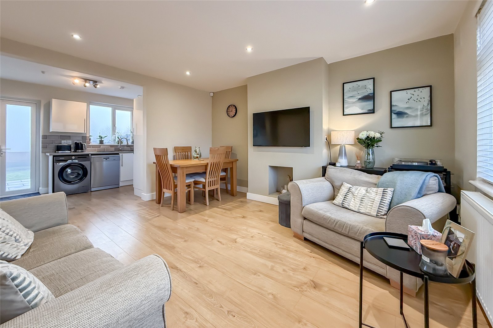 2 bed terraced house for sale in Marshall Avenue, St. Albans, Hertfordshire, AL3 - Property Image 4