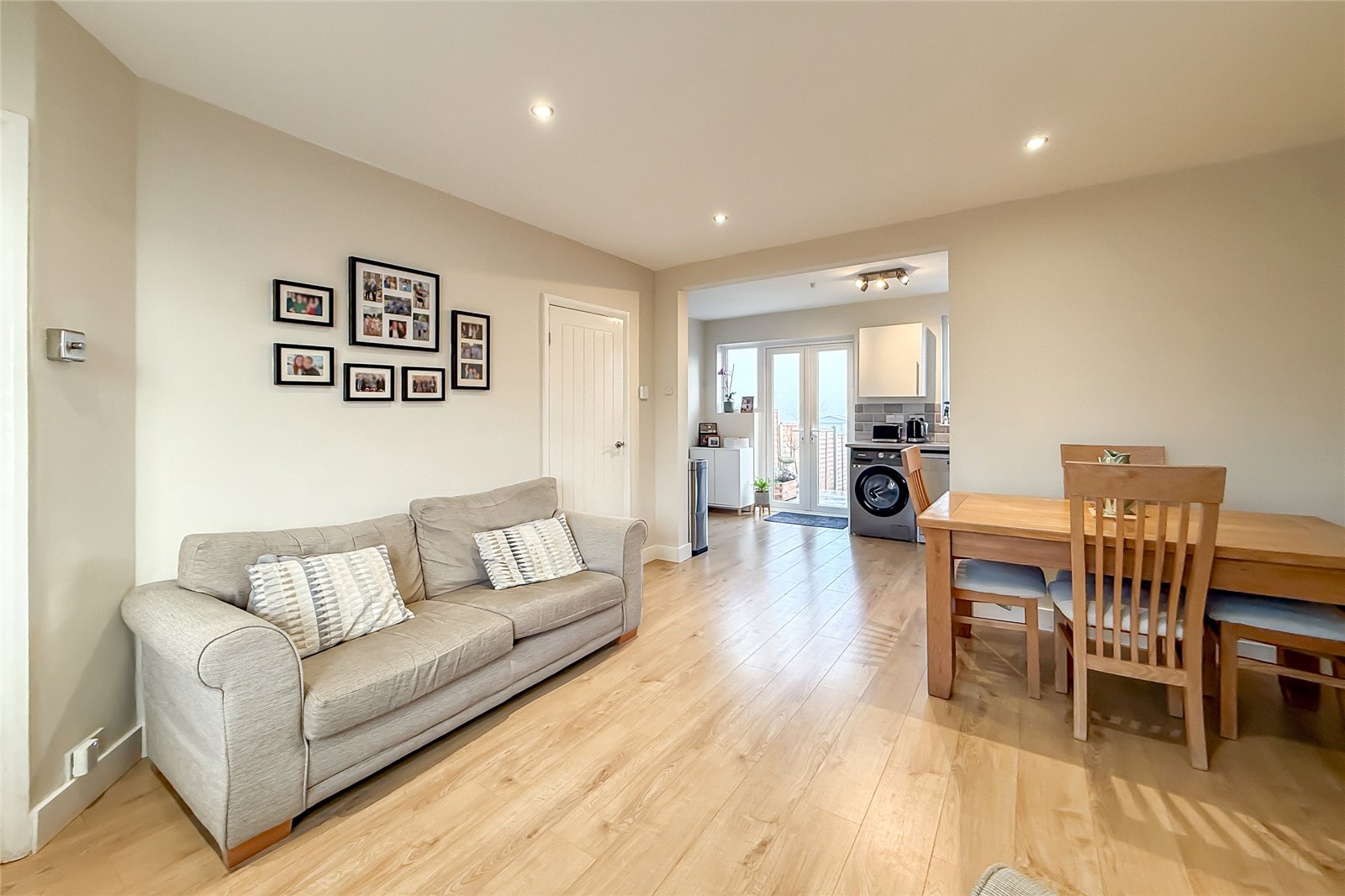 2 bed terraced house for sale in Marshall Avenue, St. Albans, Hertfordshire, AL3 - Property Image 11
