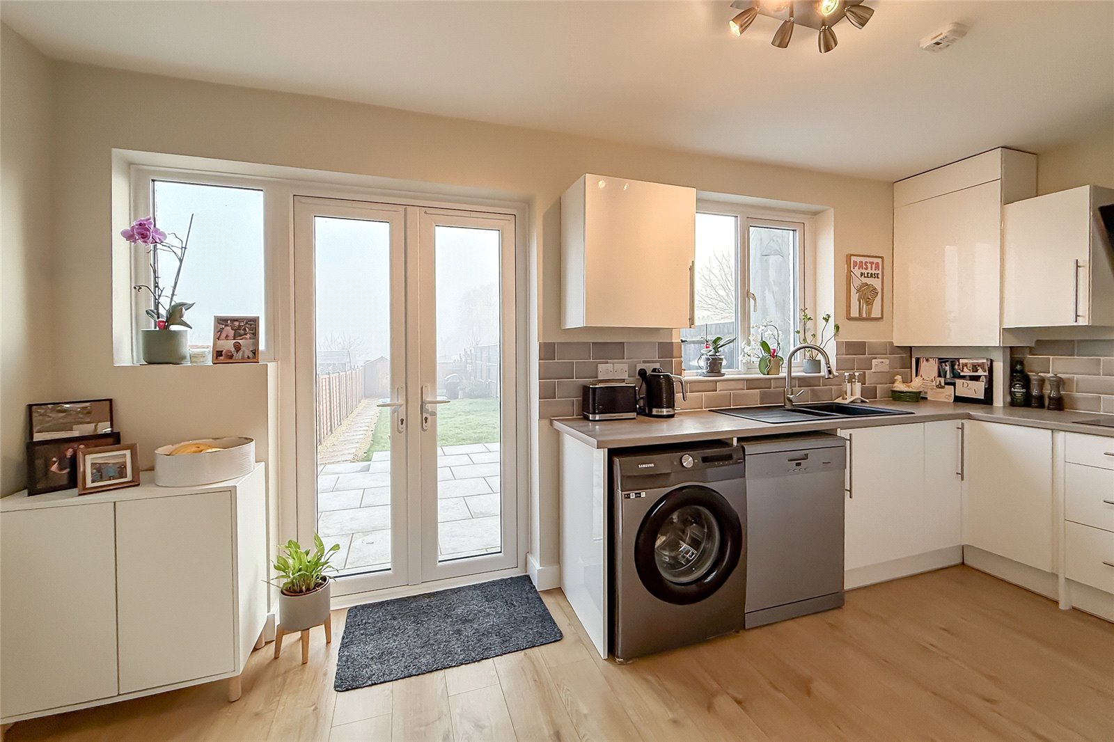 2 bed terraced house for sale in Marshall Avenue, St. Albans, Hertfordshire, AL3 - Property Image 12