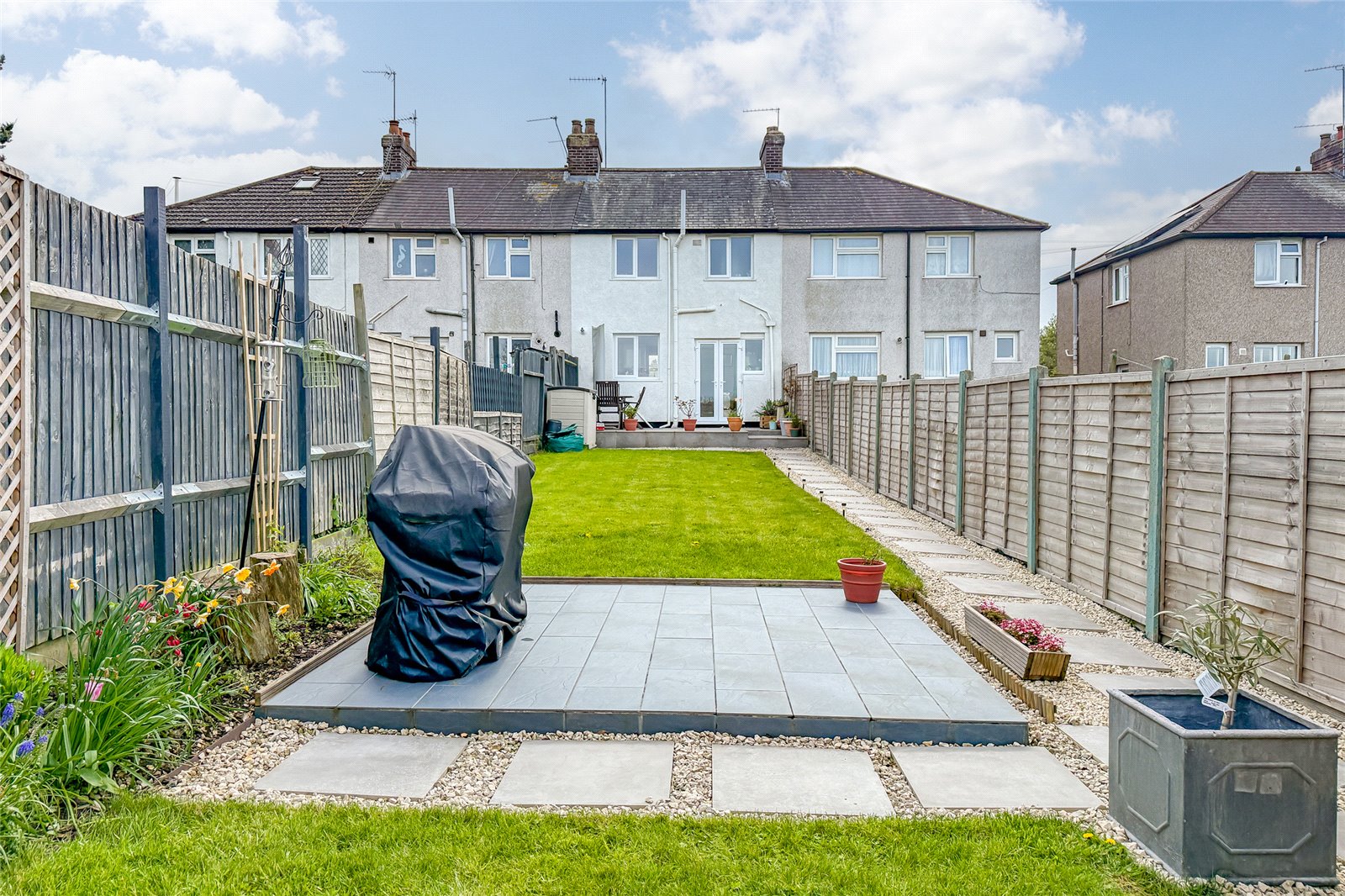 2 bed terraced house for sale in Marshall Avenue, St. Albans, Hertfordshire, AL3 - Property Image 18