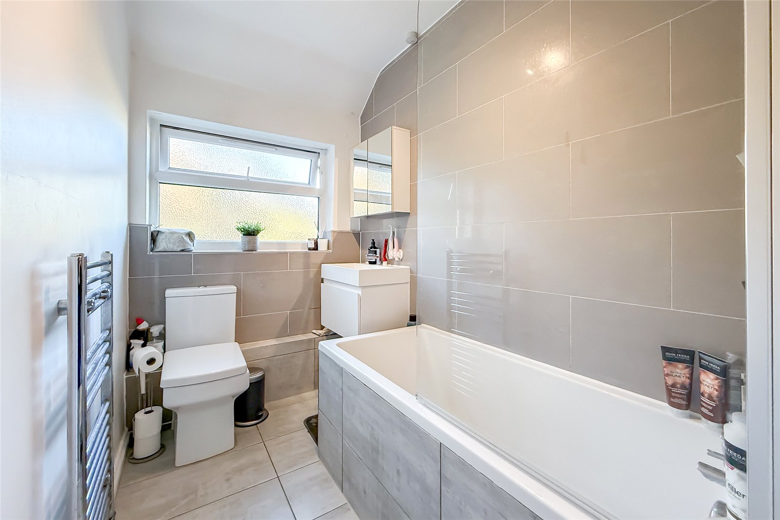 2 bed apartment for sale in Kenton Gardens, St. Albans, Hertfordshire, AL1 - Property Image 8