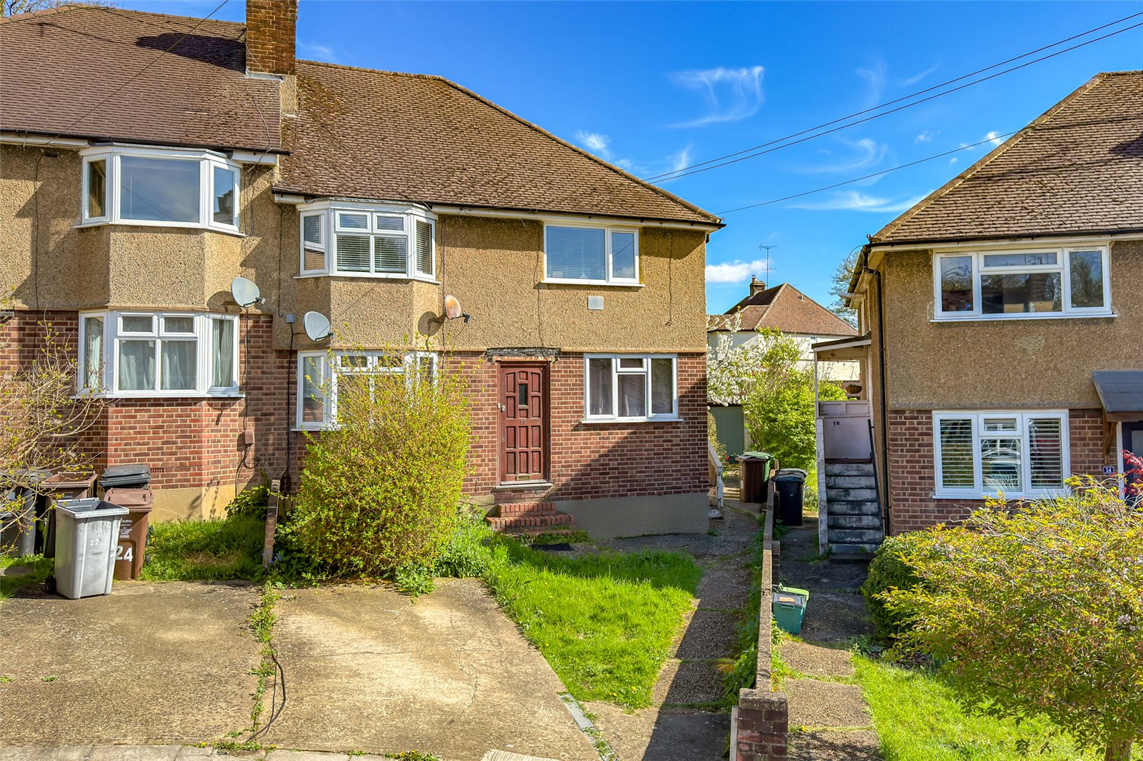 2 bed apartment for sale in Kenton Gardens, St. Albans, Hertfordshire, AL1 - Property Image 2