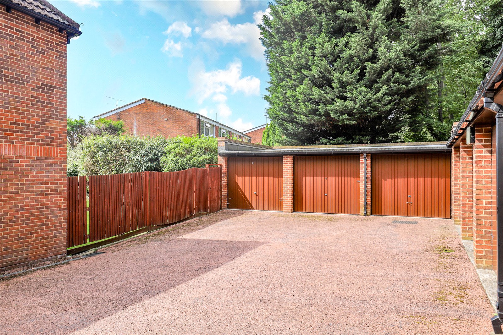 2 bed ground floor flat for sale in Birklands Park, London Road, St. Albans, Hertfordshire, AL1  - Property Image 15