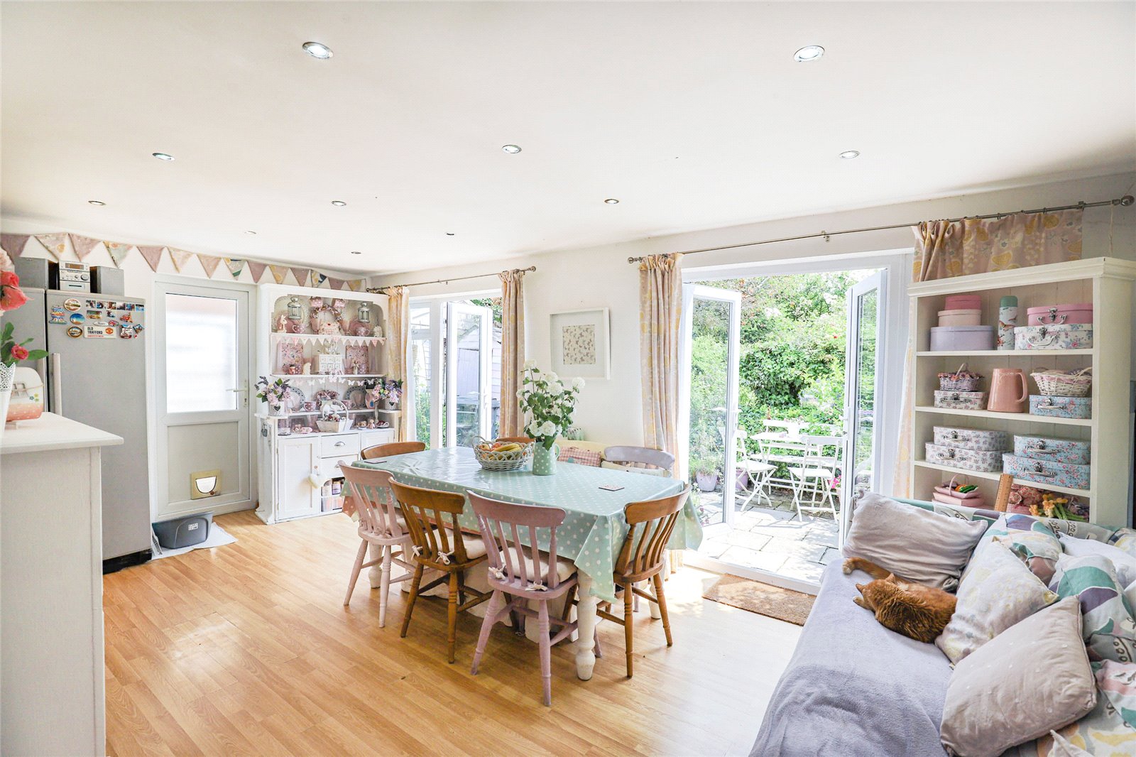 3 bed semi-detached house for sale in Drakes Drive, St. Albans, Hertfordshire, AL1  - Property Image 4