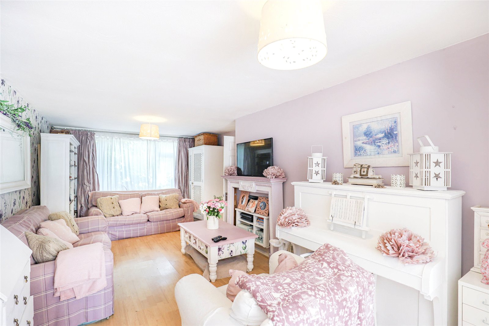3 bed semi-detached house for sale in Drakes Drive, St. Albans, Hertfordshire, AL1  - Property Image 6
