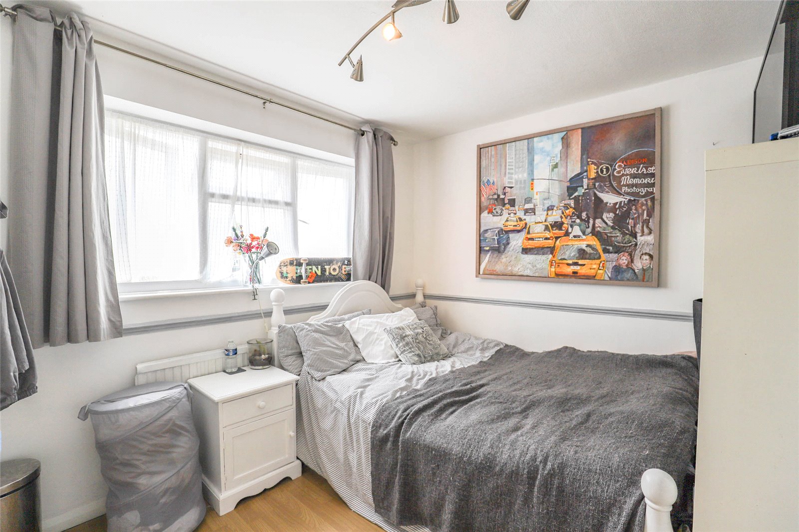 3 bed semi-detached house for sale in Drakes Drive, St. Albans, Hertfordshire, AL1  - Property Image 8