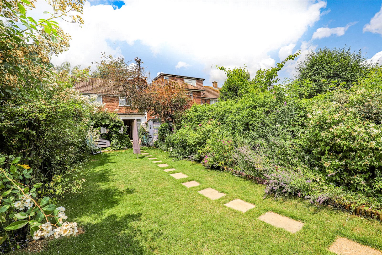 3 bed semi-detached house for sale in Drakes Drive, St. Albans, Hertfordshire, AL1  - Property Image 11