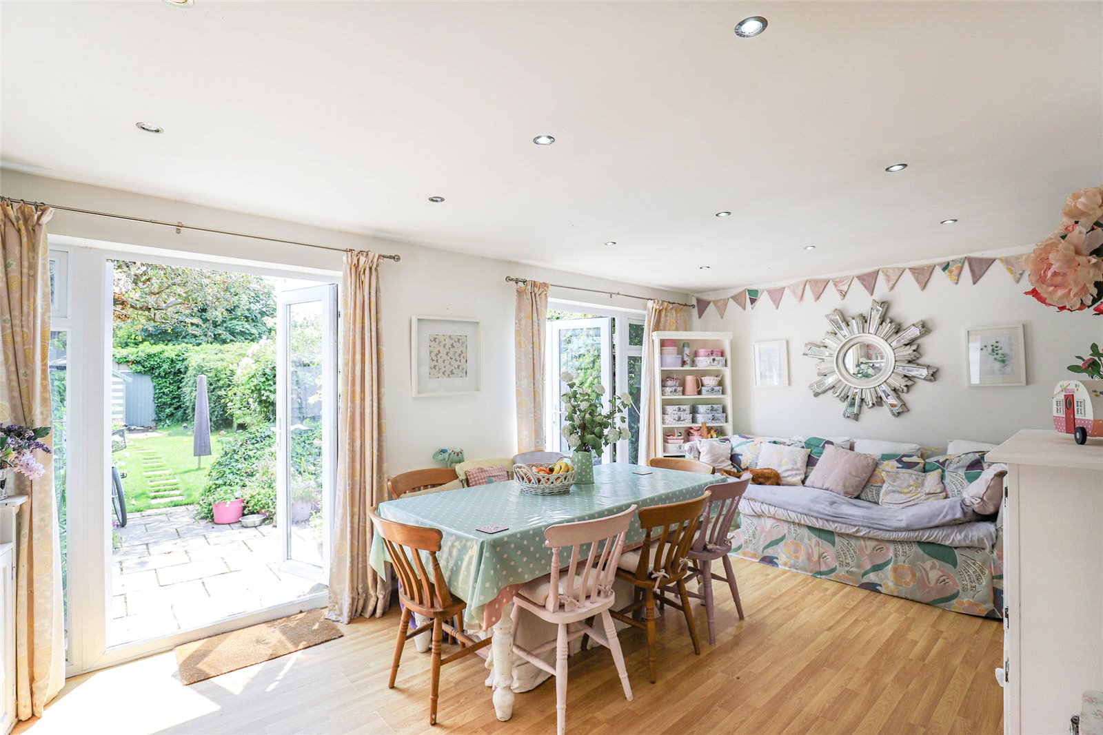 3 bed semi-detached house for sale in Drakes Drive, St. Albans, Hertfordshire, AL1  - Property Image 19