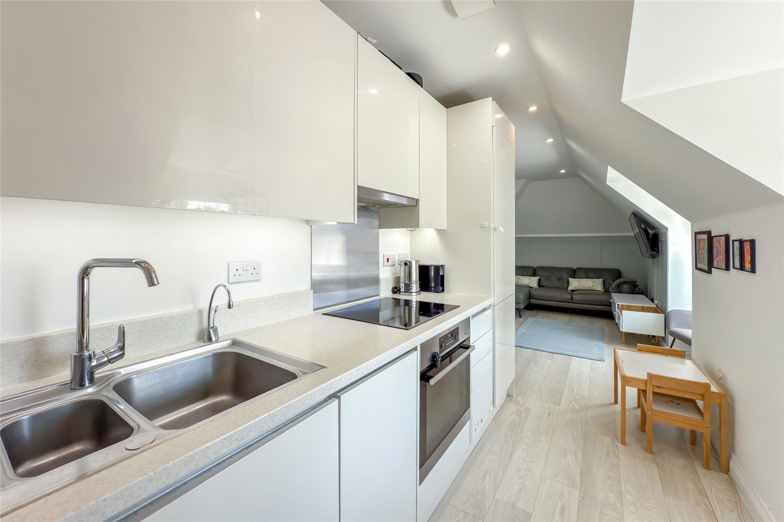2 bed apartment for sale in Verona Court, Roland Street, St. Albans, Hertfordshire, AL1 - Property Image 14