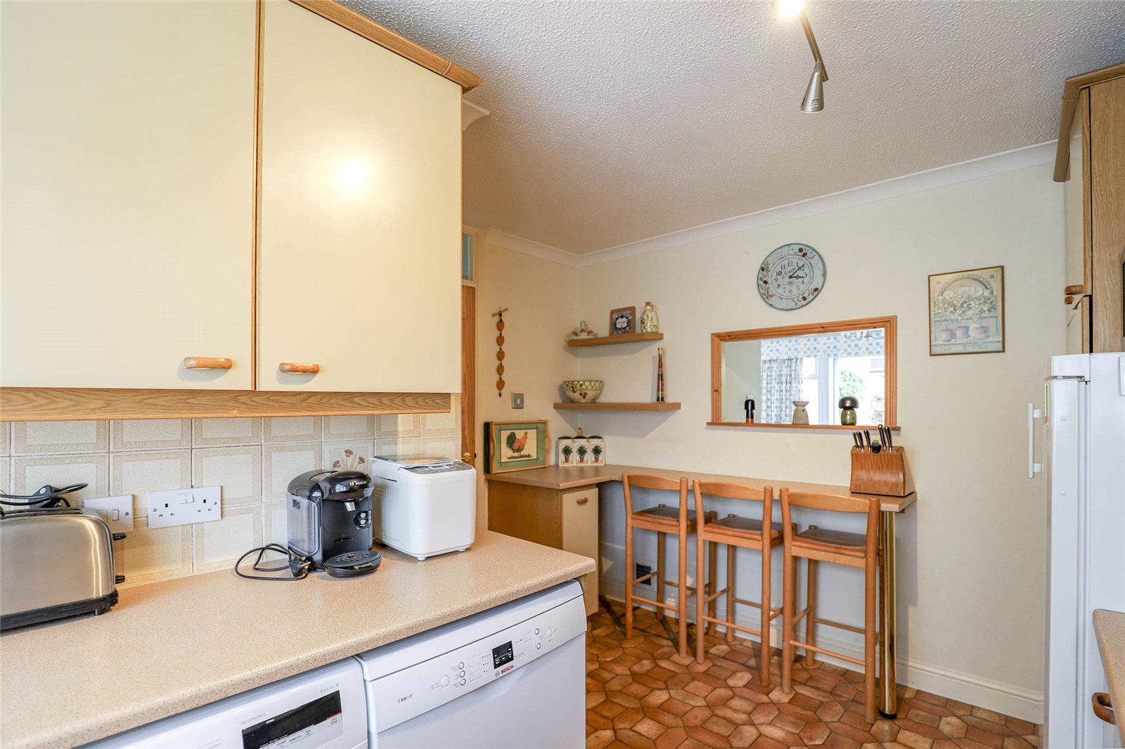 4 bed terraced house for sale in Windridge Close, St. Albans, Hertfordshire, AL3  - Property Image 4
