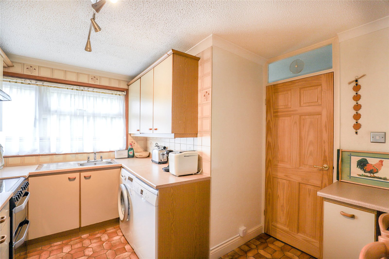 4 bed terraced house for sale in Windridge Close, St. Albans, Hertfordshire, AL3  - Property Image 5