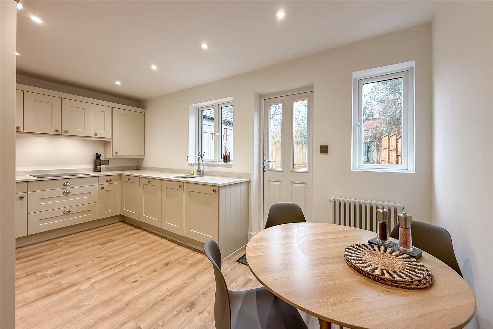 2 bed end of terrace house for sale in Folly Avenue, St. Albans, Hertfordshire, AL3 - Property Image 4