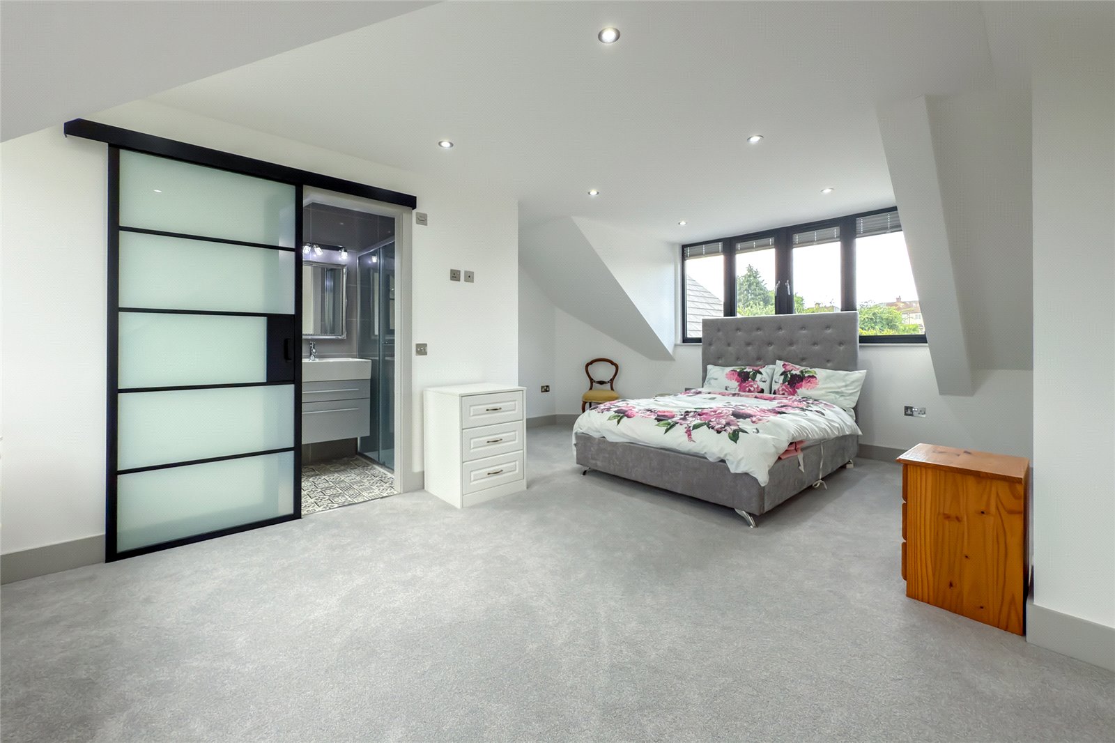 4 bed detached house for sale in Orchard Drive, Park Street, St. Albans, Hertfordshire, AL2  - Property Image 6