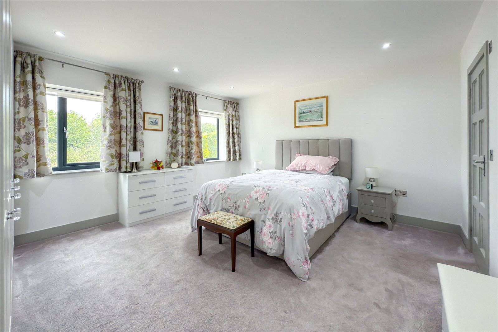 4 bed detached house for sale in Orchard Drive, Park Street, St. Albans, Hertfordshire, AL2  - Property Image 7