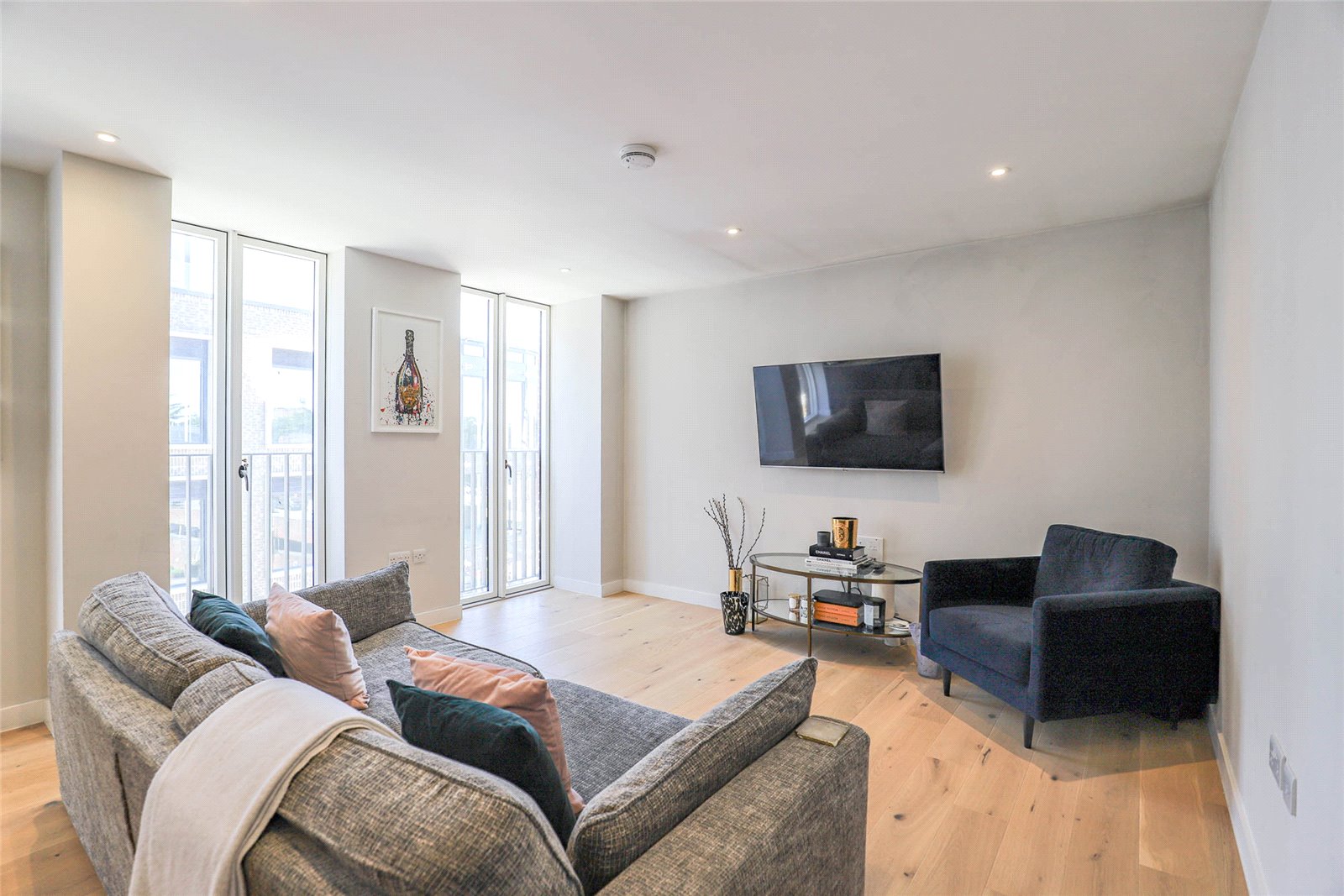 1 bed apartment to rent in Hertfordshire House, Civic Close, St Albans, Hertfordshire, AL1 - Property Image 3