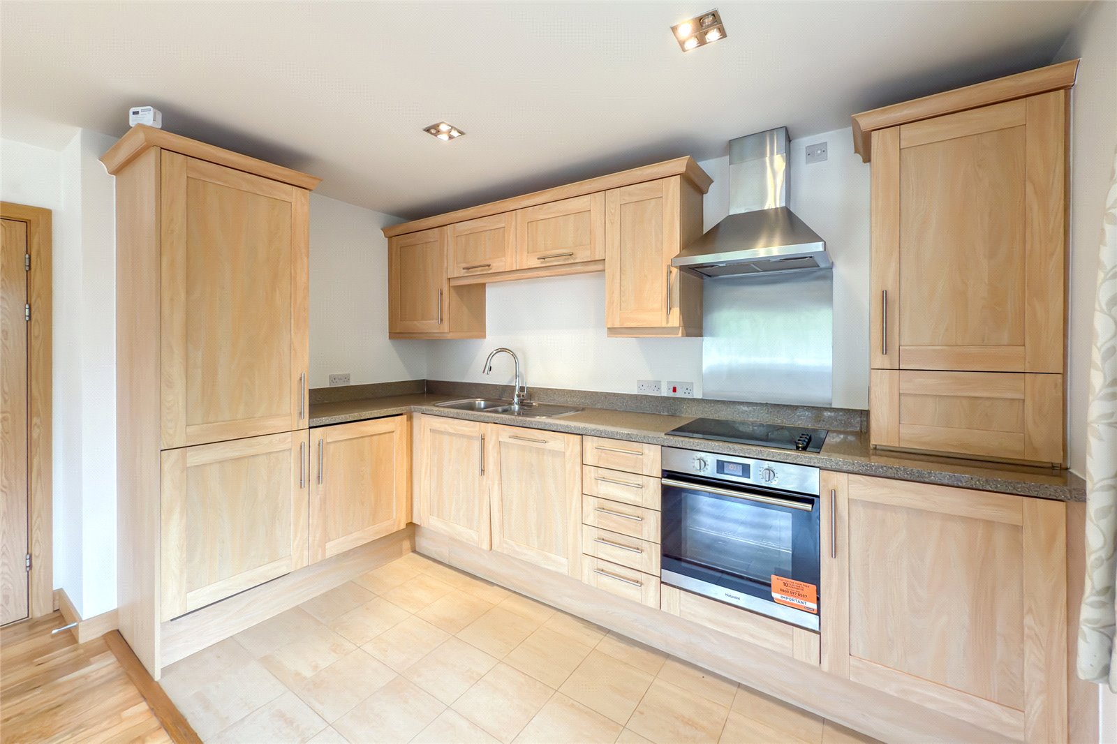 2 bed apartment to rent in Old Mile House Court, St. Albans, Hertfordshire, AL1 - Property Image 5