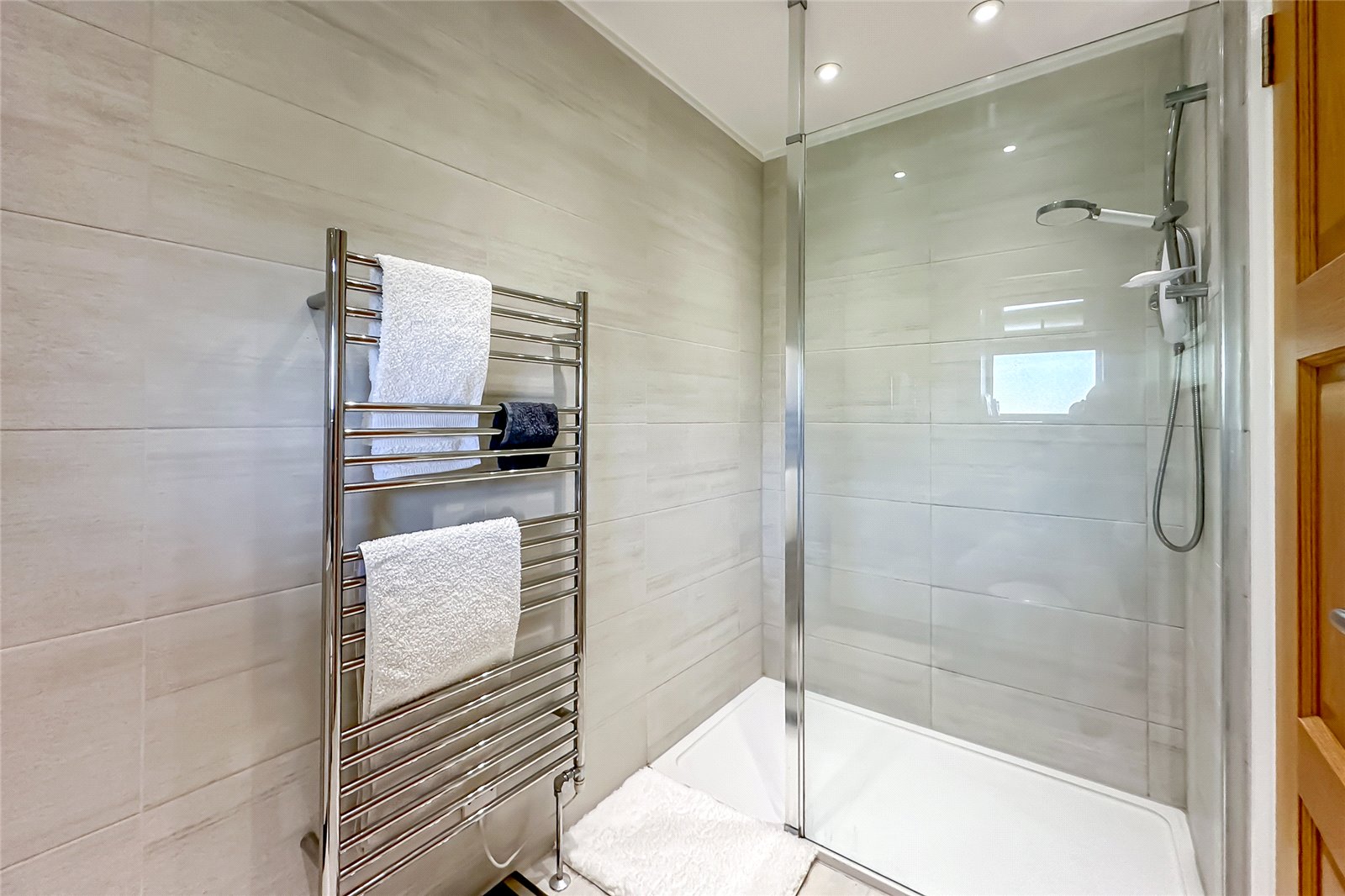 5 bed semi-detached house for sale in Woodfield Way, St. Albans, Hertfordshire, AL4 - Property Image 22