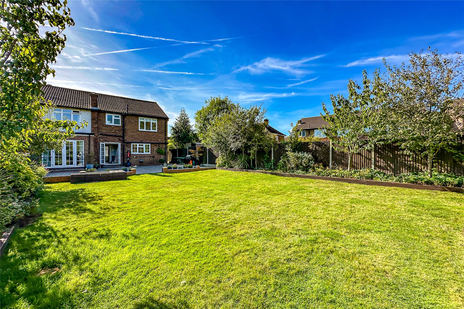 5 bed semi-detached house for sale in Woodfield Way, St. Albans, Hertfordshire, AL4 - Property Image 1