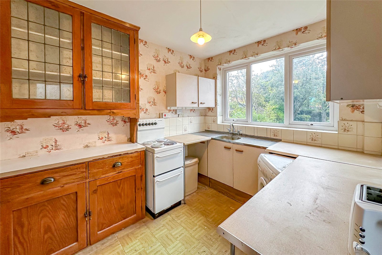 3 bed detached house for sale in Castle Road, St. Albans, Hertfordshire, AL1  - Property Image 2