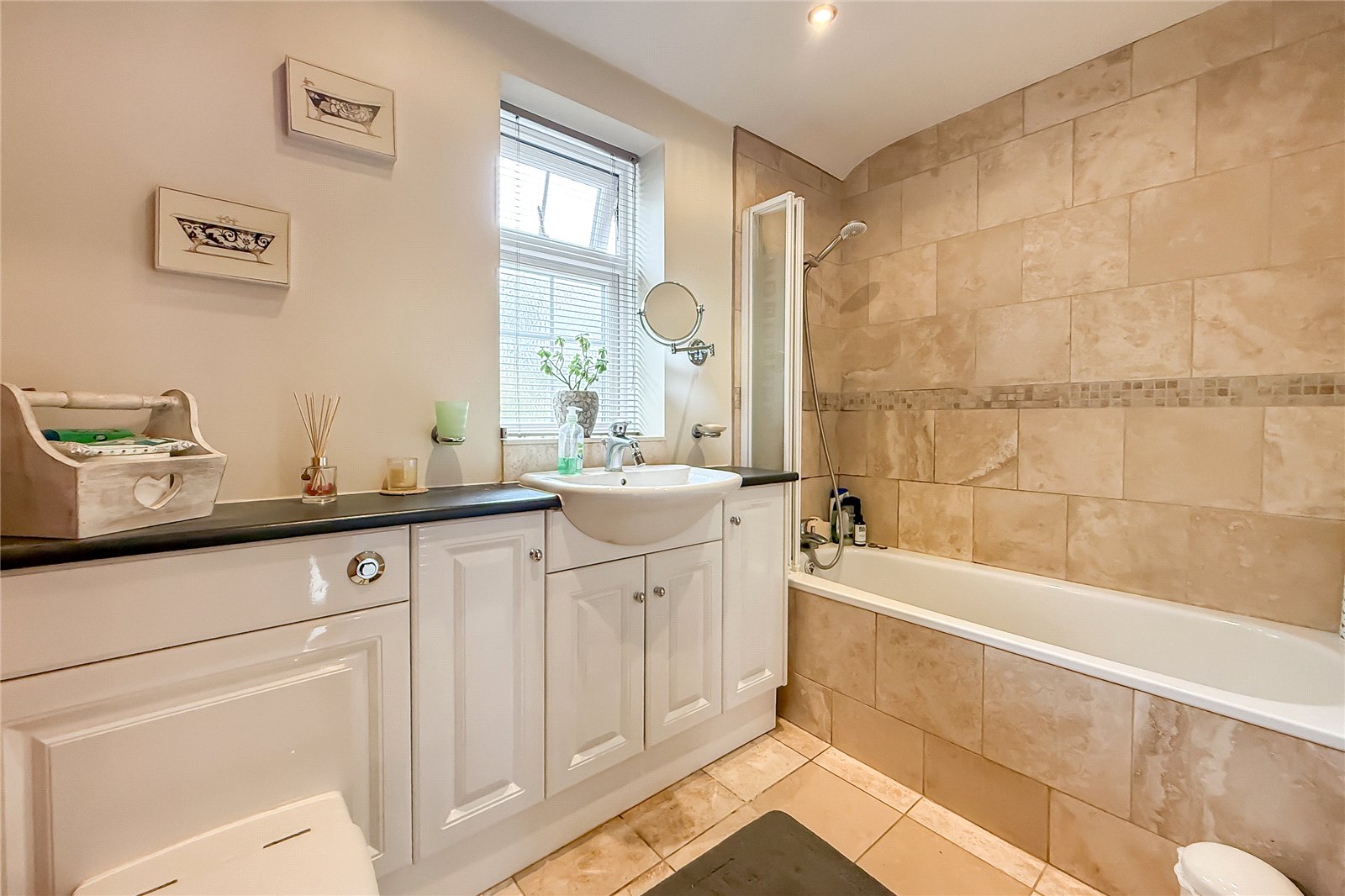 4 bed semi-detached house for sale in How Wood, Park Street, St. Albans, Hertfordshire, AL2 - Property Image 11