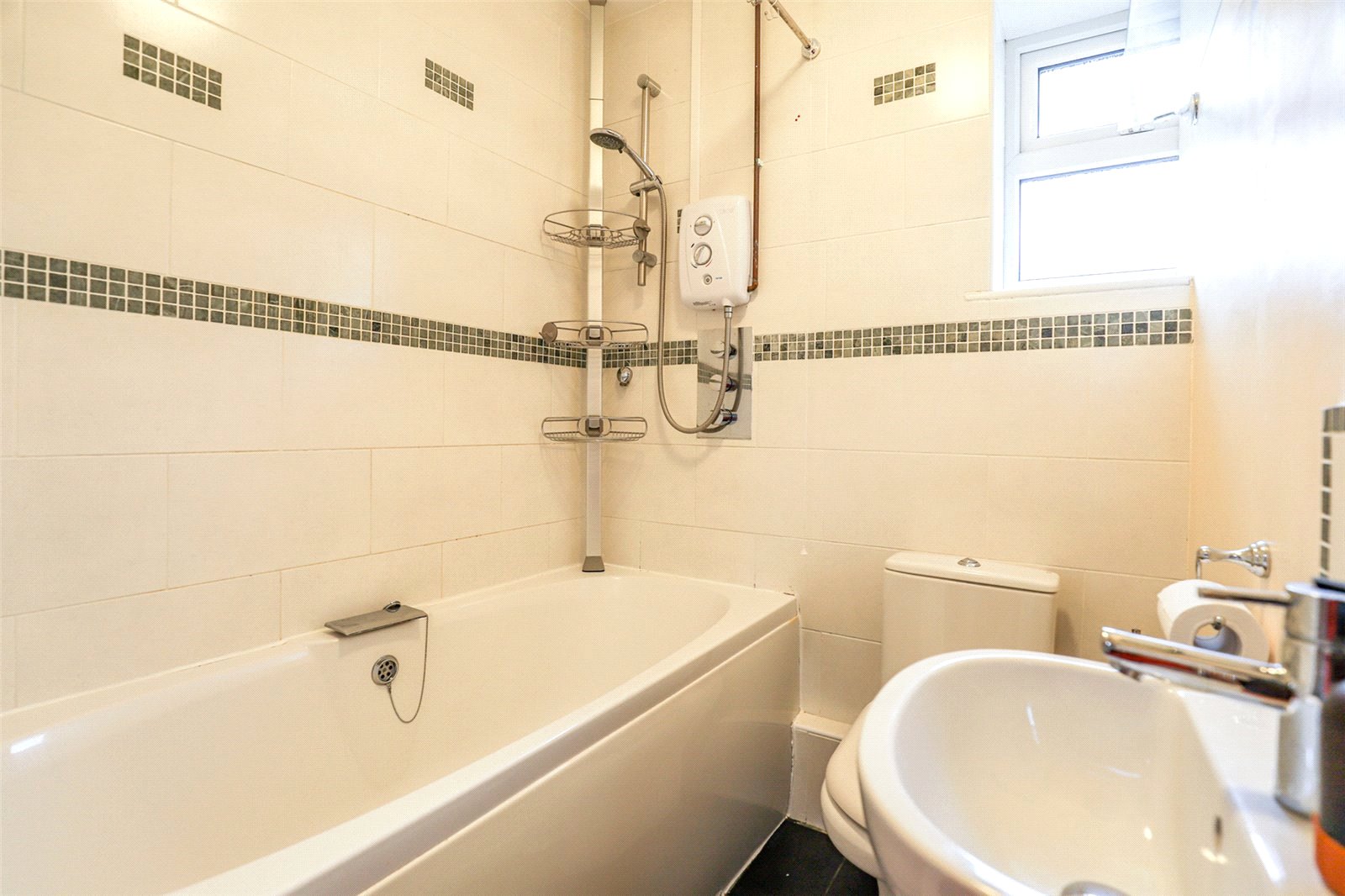 3 bed apartment to rent in The Ridgeway, St. Albans, Hertfordshire, AL4  - Property Image 8