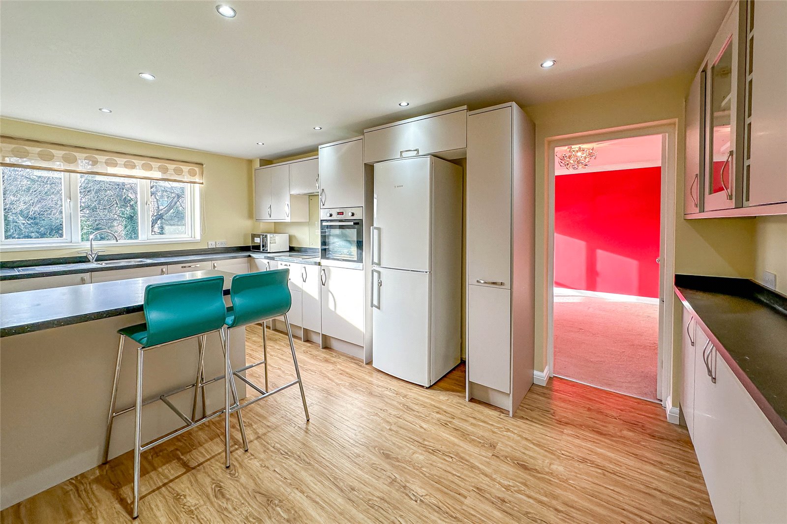 2 bed apartment to rent in Brooklands Court, Hatfield Road, St. Albans, Hertfordshire, AL1 - Property Image 2