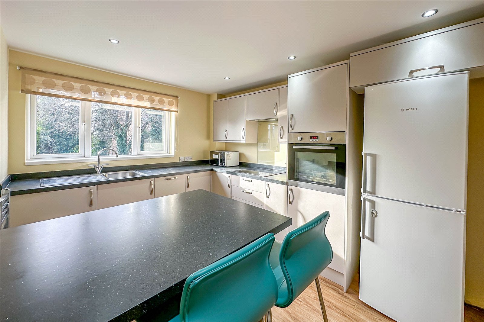 2 bed apartment to rent in Brooklands Court, Hatfield Road, St. Albans, Hertfordshire, AL1 - Property Image 8
