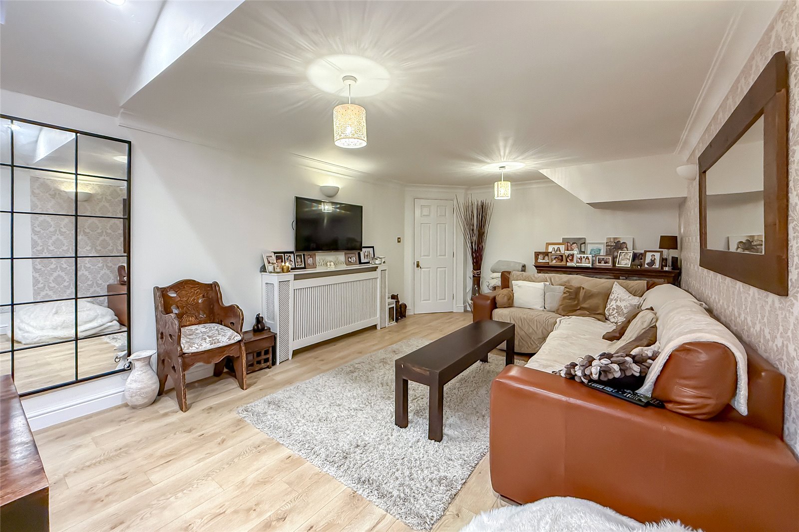 5 bed detached house for sale in Magnolia Close, Park Street, St. Albans, Hertfordshire, AL2  - Property Image 4