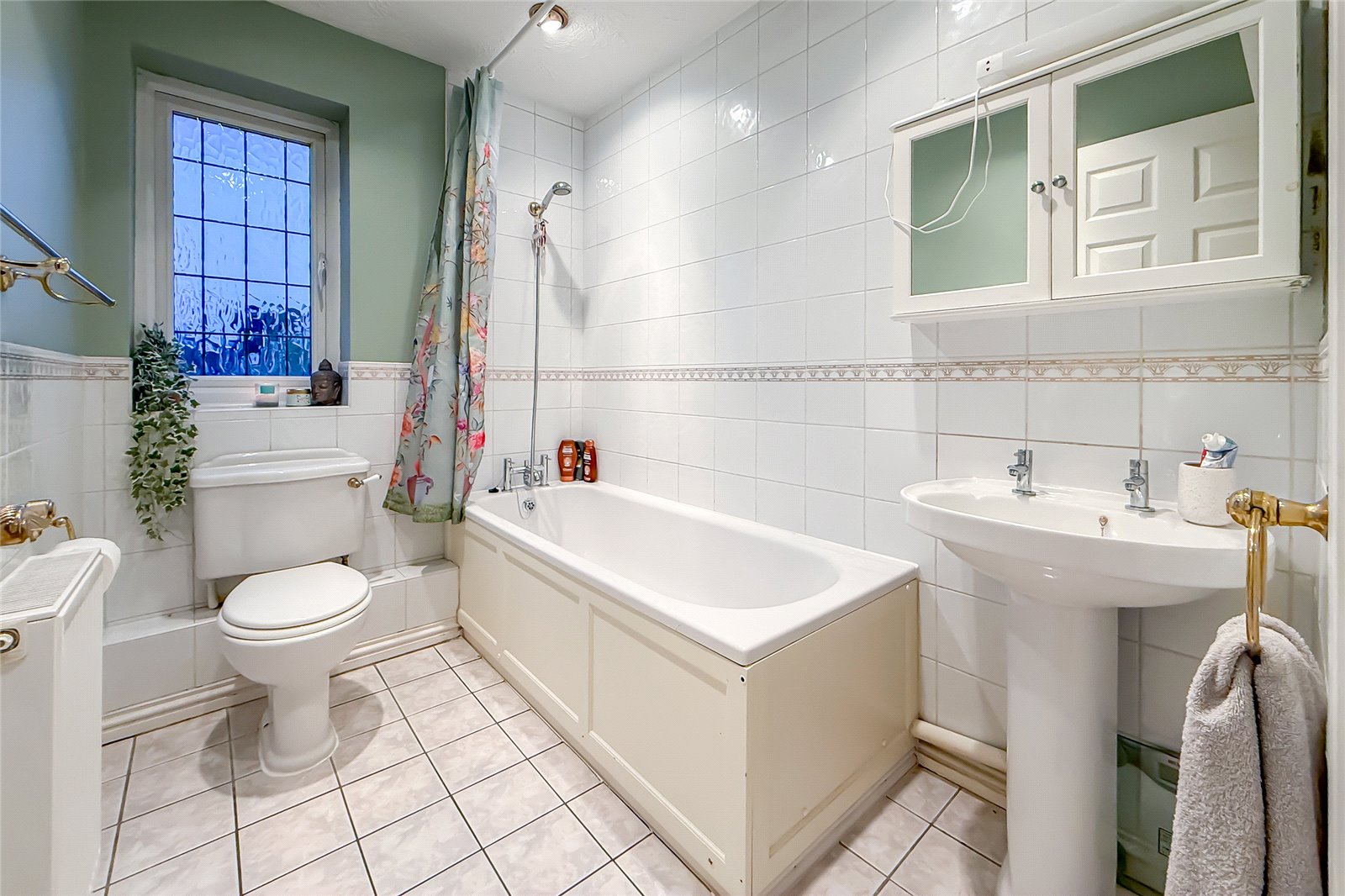 5 bed detached house for sale in Magnolia Close, Park Street, St. Albans, Hertfordshire, AL2  - Property Image 7