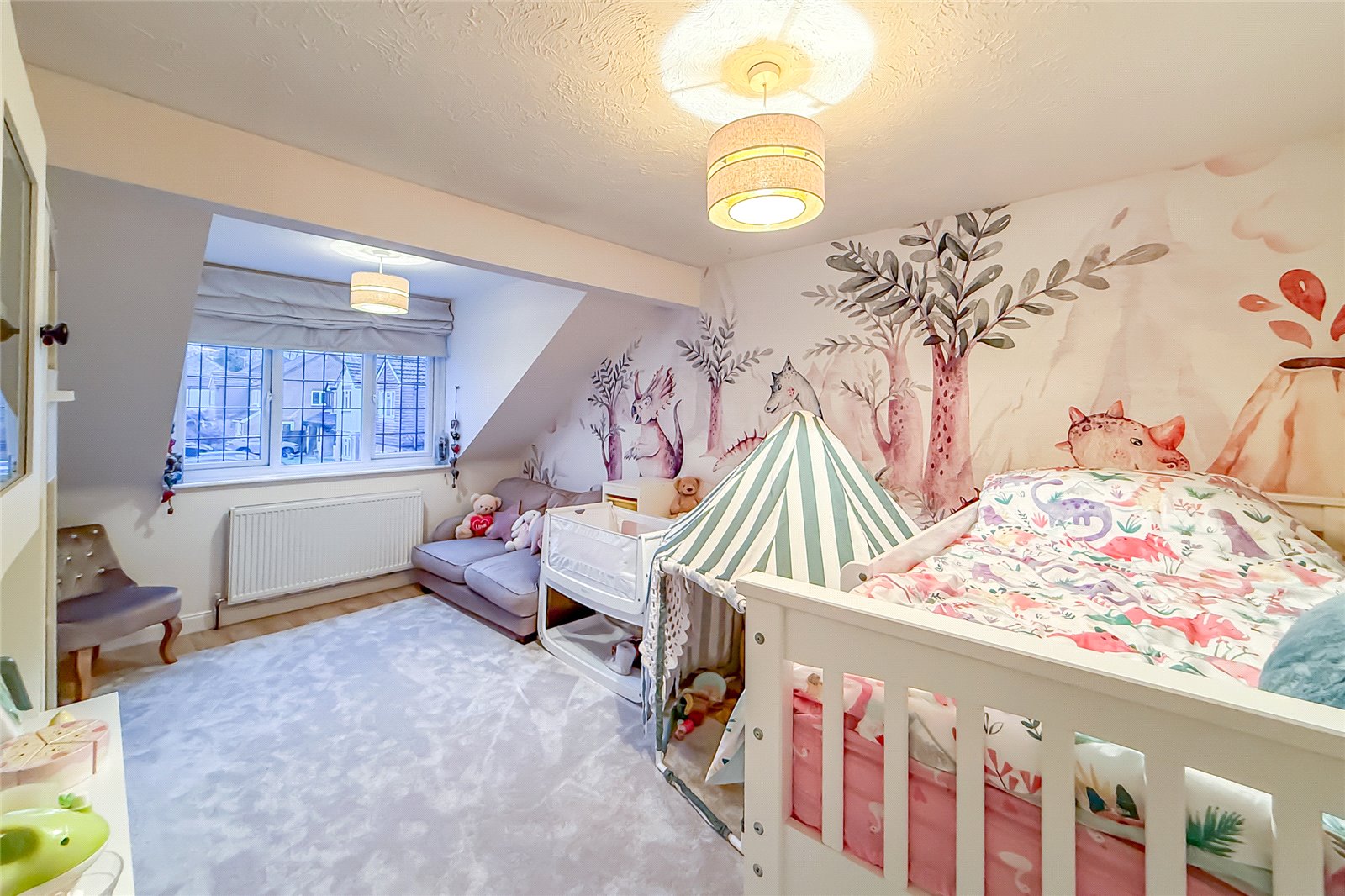 5 bed detached house for sale in Magnolia Close, Park Street, St. Albans, Hertfordshire, AL2  - Property Image 11