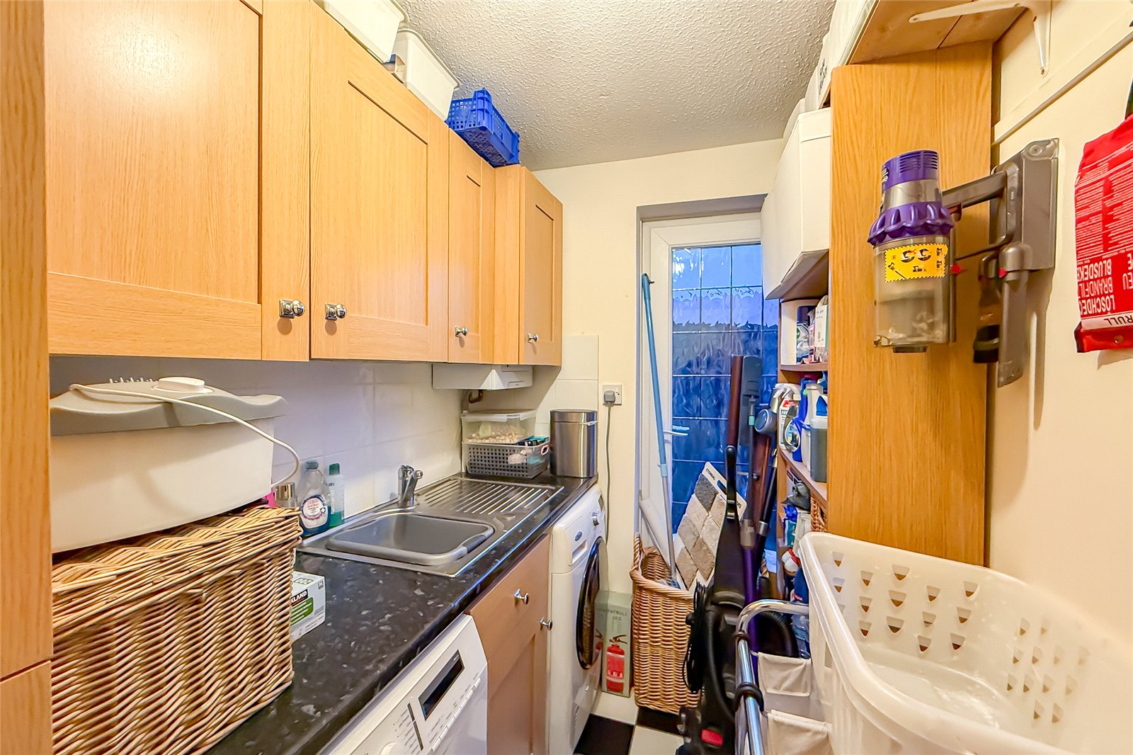 5 bed detached house for sale in Magnolia Close, Park Street, St. Albans, Hertfordshire, AL2  - Property Image 20