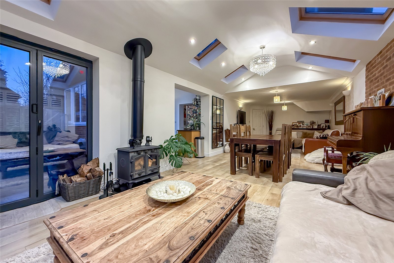 5 bed detached house for sale in Magnolia Close, Park Street, St. Albans, Hertfordshire, AL2  - Property Image 22