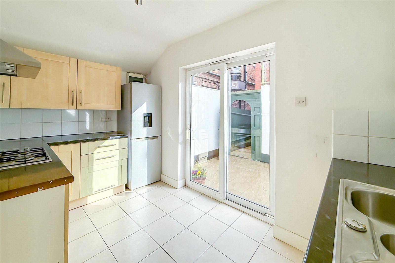 1 bed detached house for sale in Hatfield Road, St. Albans, Hertfordshire, AL1  - Property Image 2
