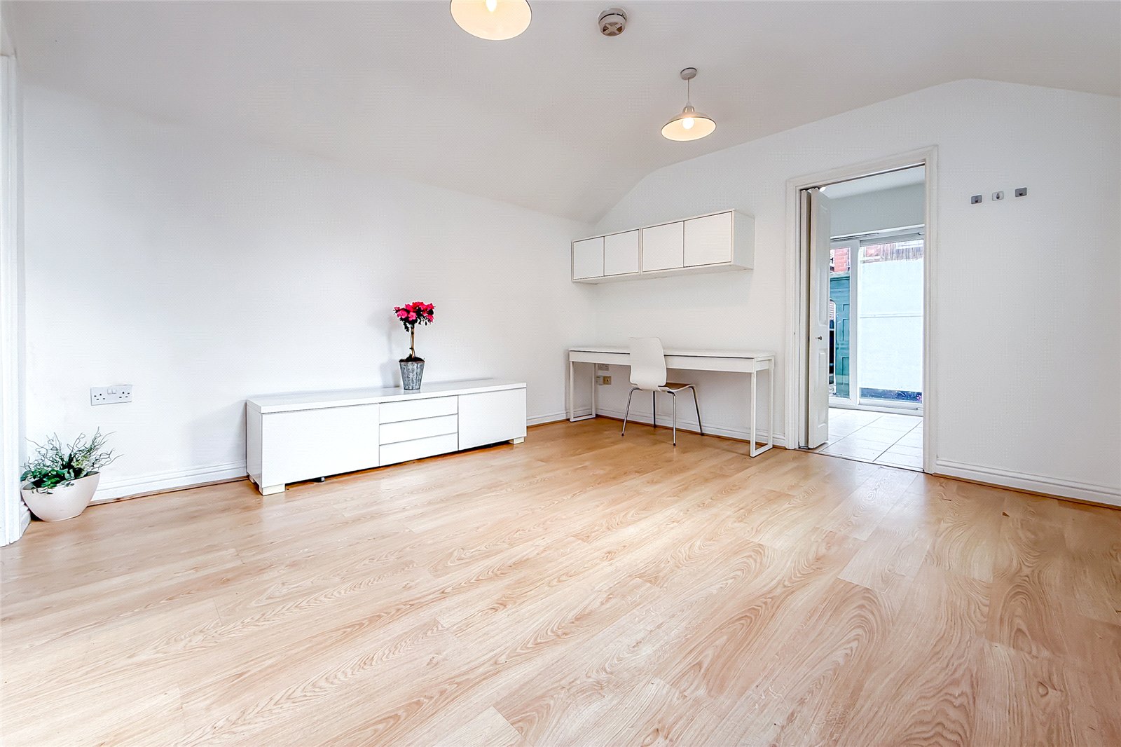 1 bed detached house for sale in Hatfield Road, St. Albans, Hertfordshire, AL1  - Property Image 11
