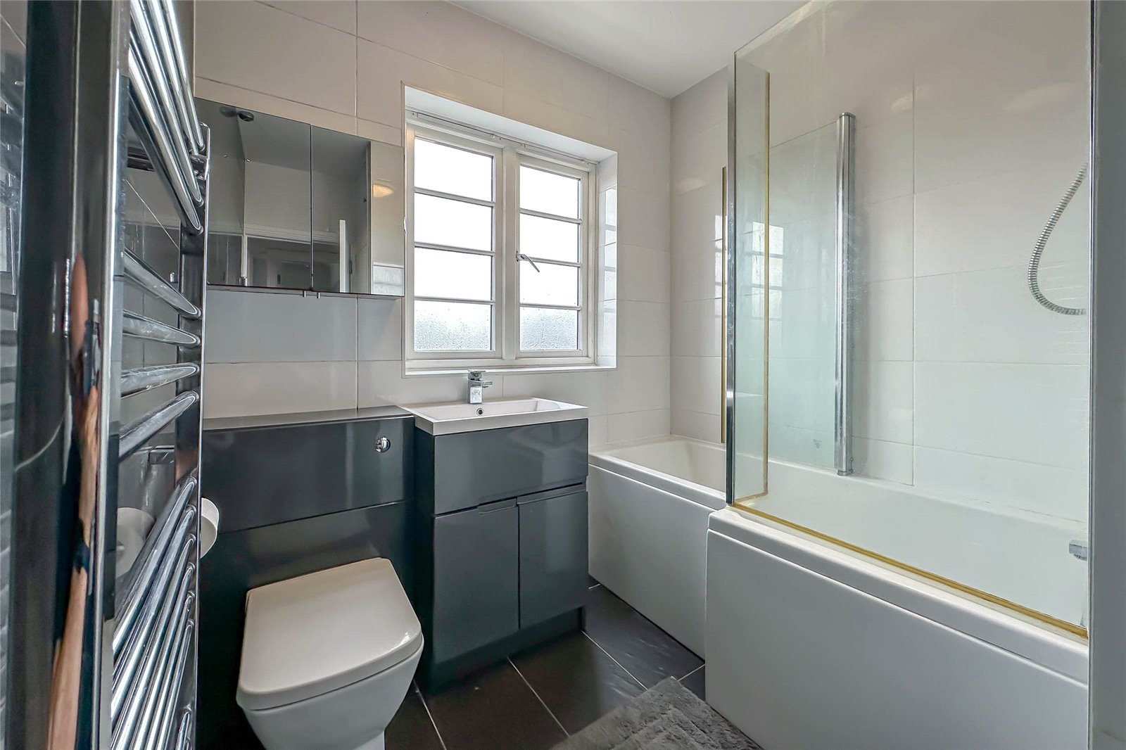 2 bed apartment for sale in Abbey Court, Holywell Hill, St. Albans, Hertfordshire, AL1  - Property Image 11