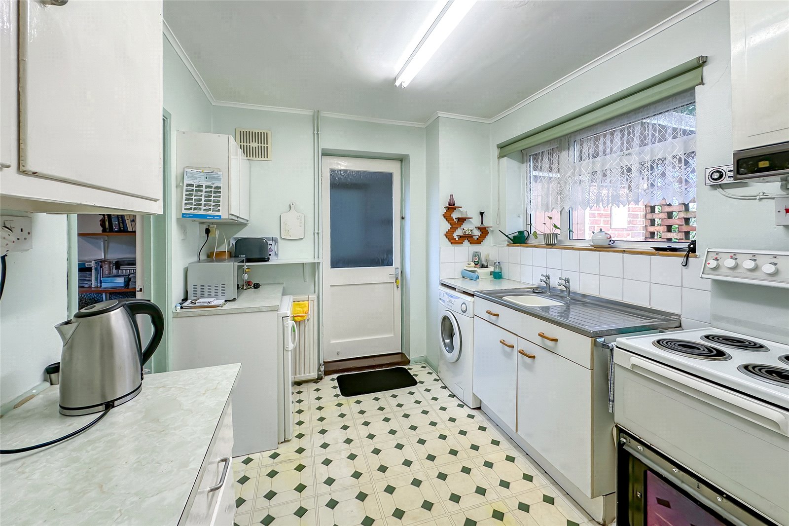 3 bed semi-detached house for sale in High Oaks, St. Albans, Hertfordshire, AL3  - Property Image 3