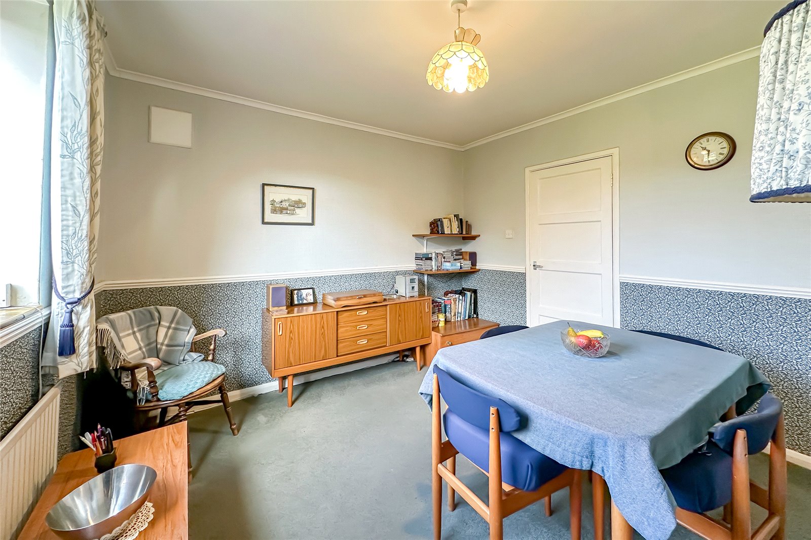 3 bed semi-detached house for sale in High Oaks, St. Albans, Hertfordshire, AL3  - Property Image 4