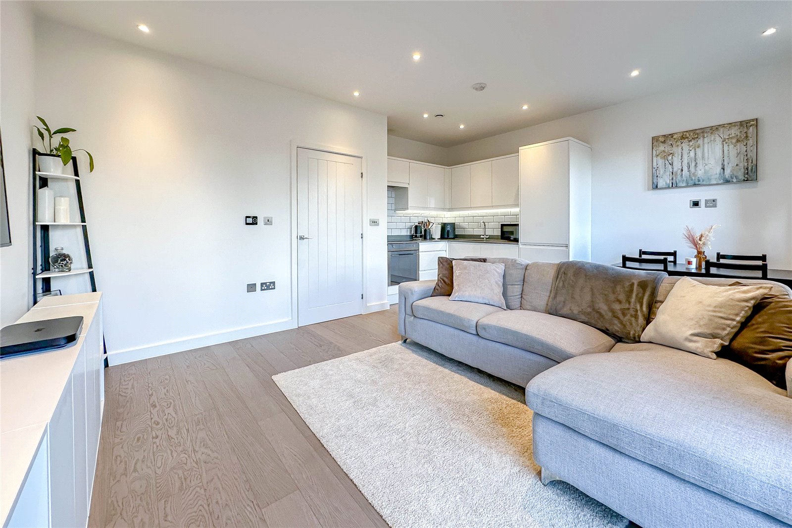 2 bed apartment to rent in Ziggurat House, 25 Grosvenor Road, St. Albans, Hertfordshire, AL1 - Property Image 6
