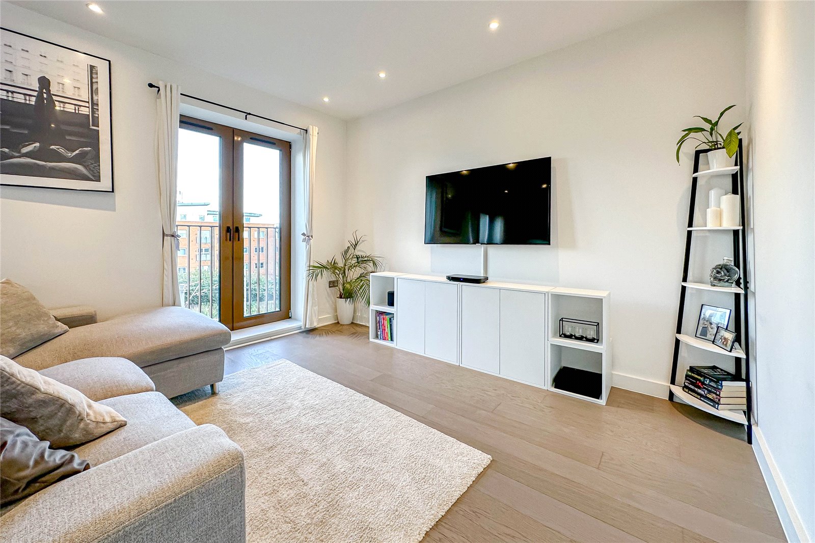 2 bed apartment to rent in Ziggurat House, 25 Grosvenor Road, St. Albans, Hertfordshire, AL1 - Property Image 7
