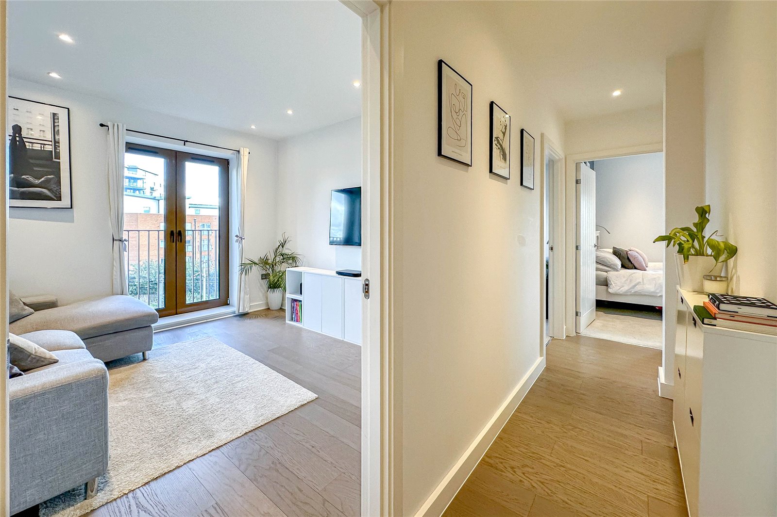 2 bed apartment to rent in Ziggurat House, 25 Grosvenor Road, St. Albans, Hertfordshire, AL1 - Property Image 8