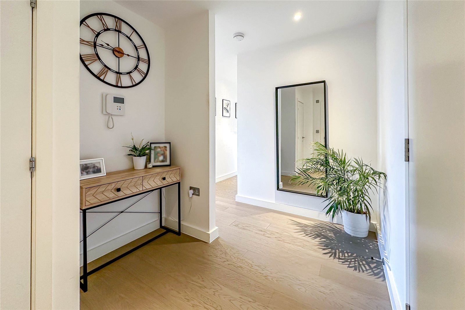 2 bed apartment to rent in Ziggurat House, 25 Grosvenor Road, St. Albans, Hertfordshire, AL1 - Property Image 12