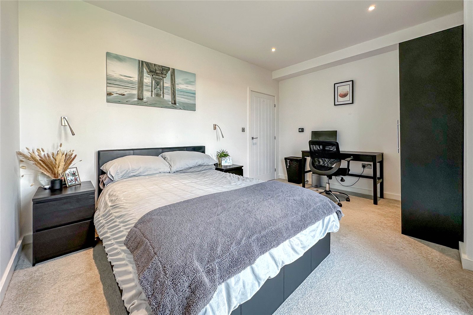 2 bed apartment to rent in Ziggurat House, 25 Grosvenor Road, St. Albans, Hertfordshire, AL1 - Property Image 3