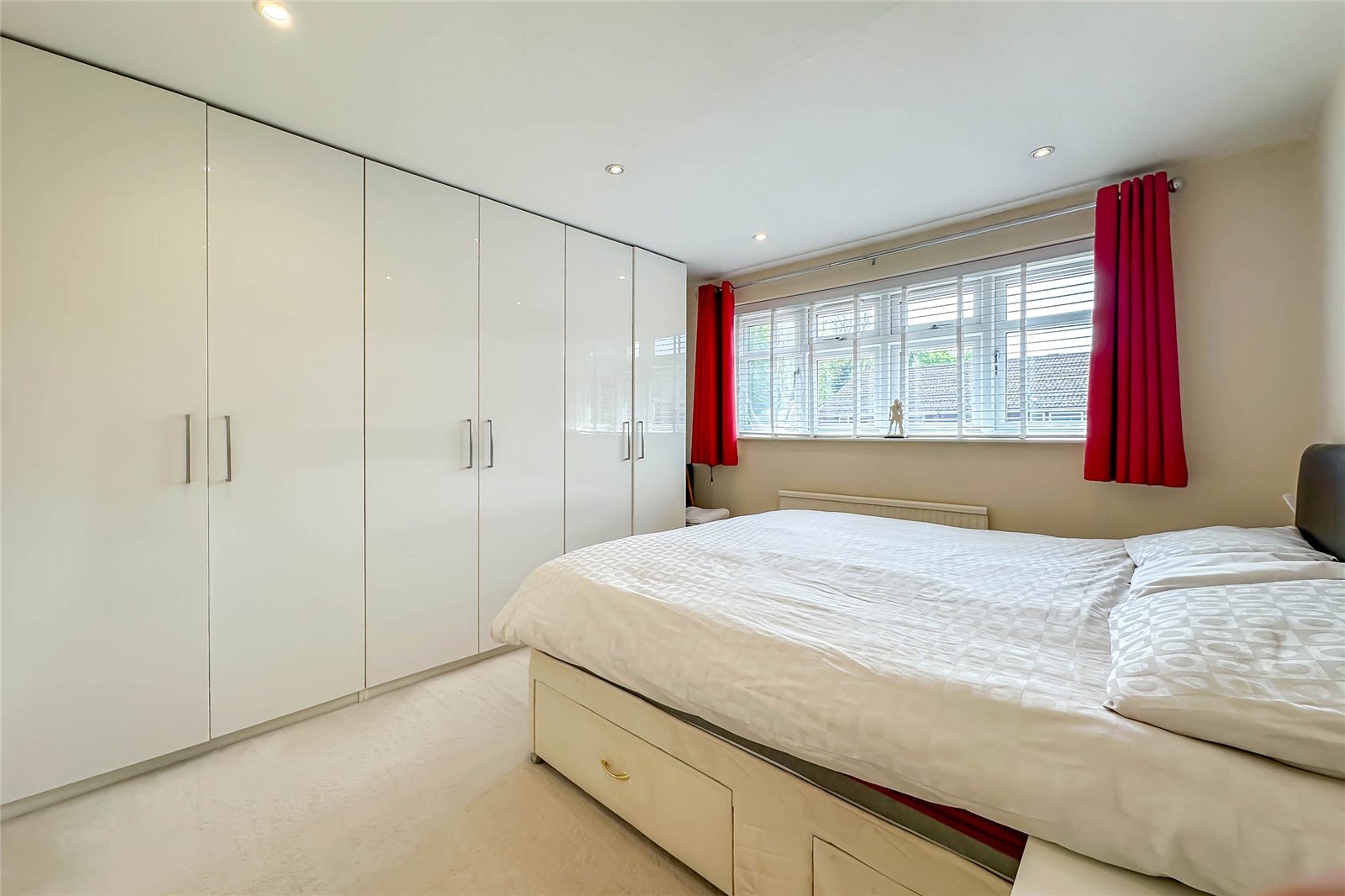 4 bed detached house for sale in Potters Field, St. Albans, Hertfordshire, AL3 - Property Image 8