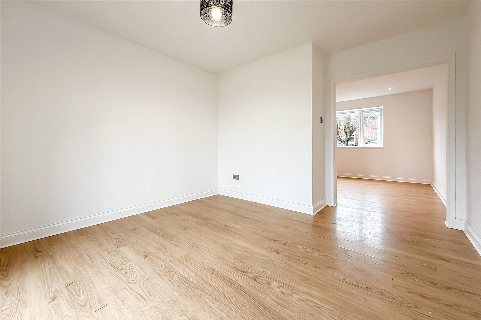 3 bed terraced house for sale in Trumpington Drive, St. Albans, Hertfordshire, AL1  - Property Image 4