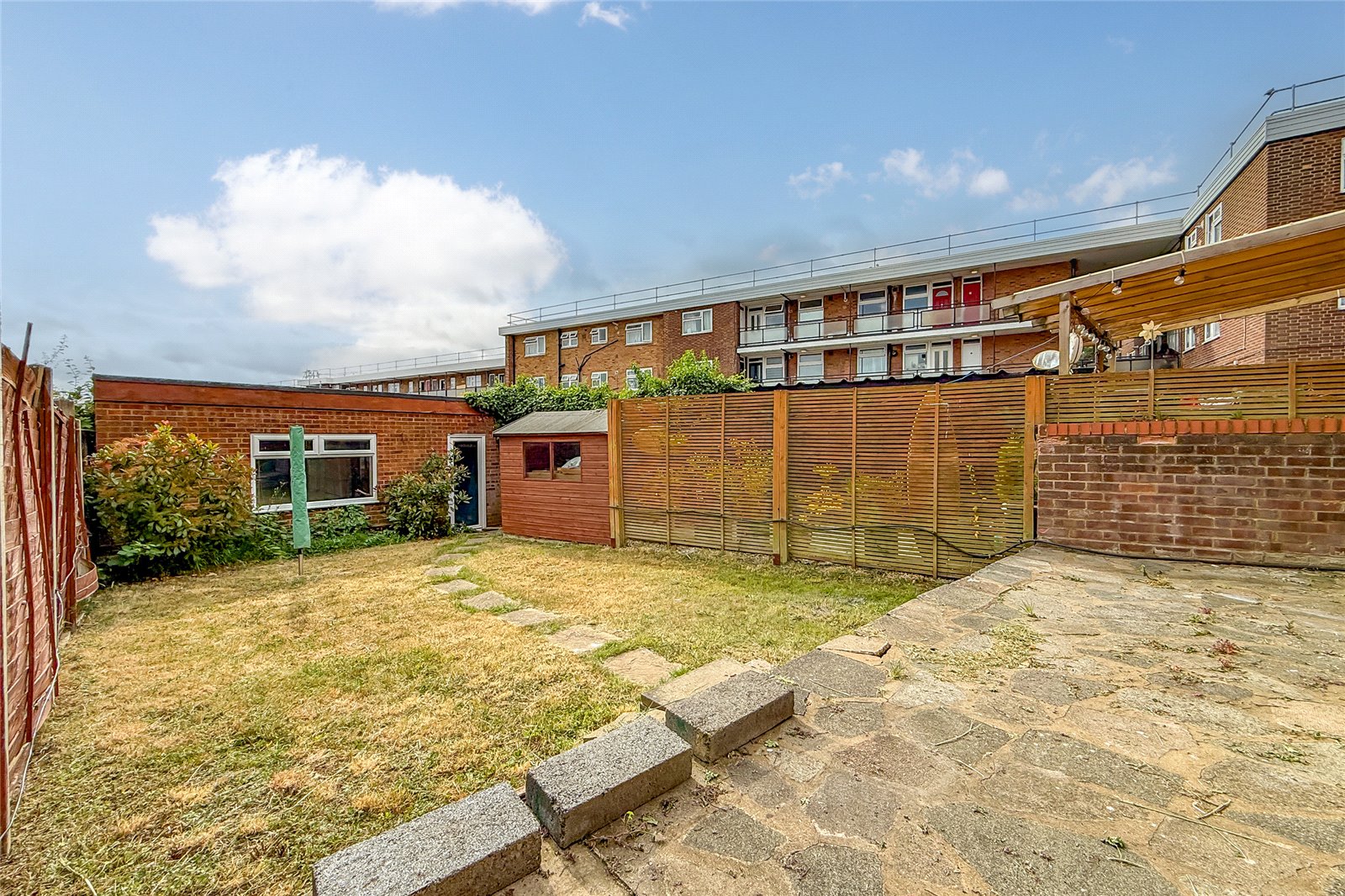 3 bed terraced house for sale in Trumpington Drive, St. Albans, Hertfordshire, AL1  - Property Image 12